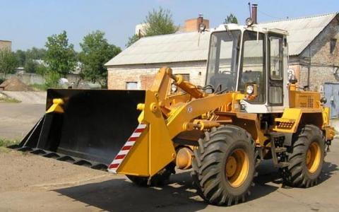 Фронтальный погрузчик